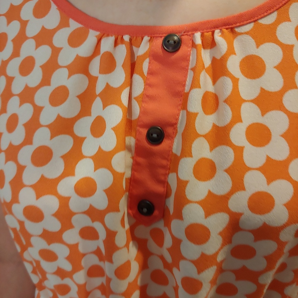 White and orange floral dress - Picture 4 of 8